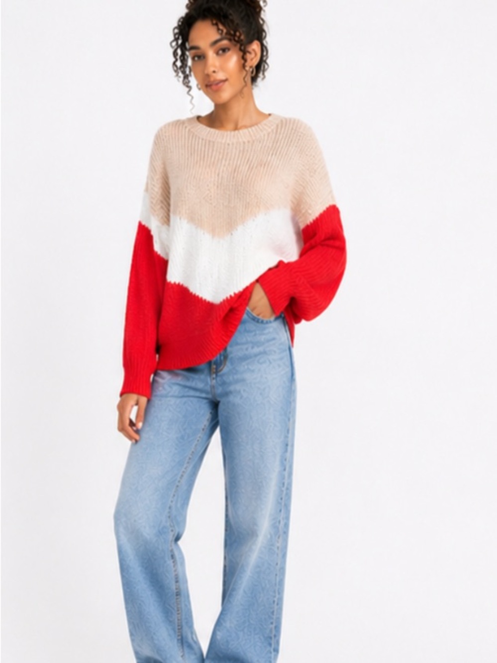 Colorblock Crewneck Sweater in Beige, White & Red